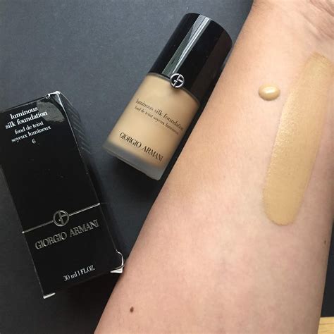 giorgio armani luminous silk foundation reviews.